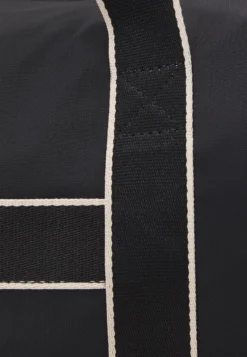 Even&Odd Borsa Da ViaggioBlack Donna Borse EV451H14T-Q11 6 Even&Odd Borsa Da ViaggioBlack Donna Borse EV451H14T-Q11 -Even&Odd Negozio 01d7c759f4c54eb89891fbd796849f92 scaled