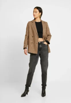 Even&Odd Maglietta A Manica LungaBlack Donna T-shirt E Top EV421D1BV-Q11 -Even&Odd Negozio 052d4edbc6f94dc49f16da7b9e3f4430 scaled