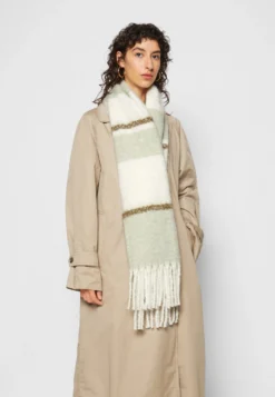 Even&Odd Sciarpa - Green/White -Even&Odd Negozio 05498f1e32b44f71b5ceb16e5744a907 scaled