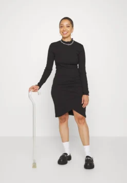 Even&Odd Maglietta A Manica LungaBlack Donna T-shirt E Top EV421D1YC-Q11 -Even&Odd Negozio 06a2f887122442fbbcadc76d81d84233 scaled