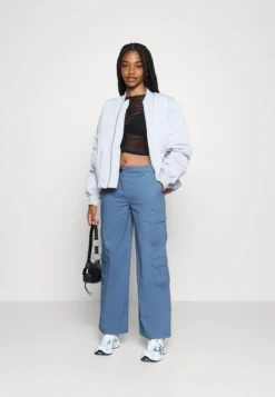 Even&Odd Pantaloni CargoBlue Donna Pantaloni EV421A0D7-K11 -Even&Odd Negozio 0e857f82e9c344bd9a5ab05fbdc4f872 scaled