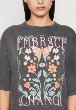 Even&Odd T-Shirt Con StampaBlack Donna T-shirt E Top EV421D255-Q11 7 Even&Odd T-Shirt Con StampaBlack Donna T-shirt E Top EV421D255-Q11 -Even&Odd Negozio 129caa95b46d4fa0979fee7cb5ed58c7 scaled