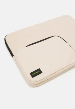 Even&Odd Borsa Porta PcBeige Donna Borse EV451F04G-B11 5 Even&Odd Borsa Porta PcBeige Donna Borse EV451F04G-B11 -Even&Odd Negozio 12c4d57a9d1e4446abe774ceceaccb0d scaled