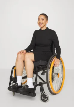 Even&Odd Maglietta A Manica LungaBlack Donna T-shirt E Top EV421D1YC-Q11 -Even&Odd Negozio 1554e6dbf35f4a4581479c1d5c8ccbae scaled