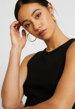 Even&Odd Cropped TankTopBlack Donna T-shirt E Top EV421D1BH-Q11 -Even&Odd Negozio 159df52246a6471b916f40b427941b9a scaled