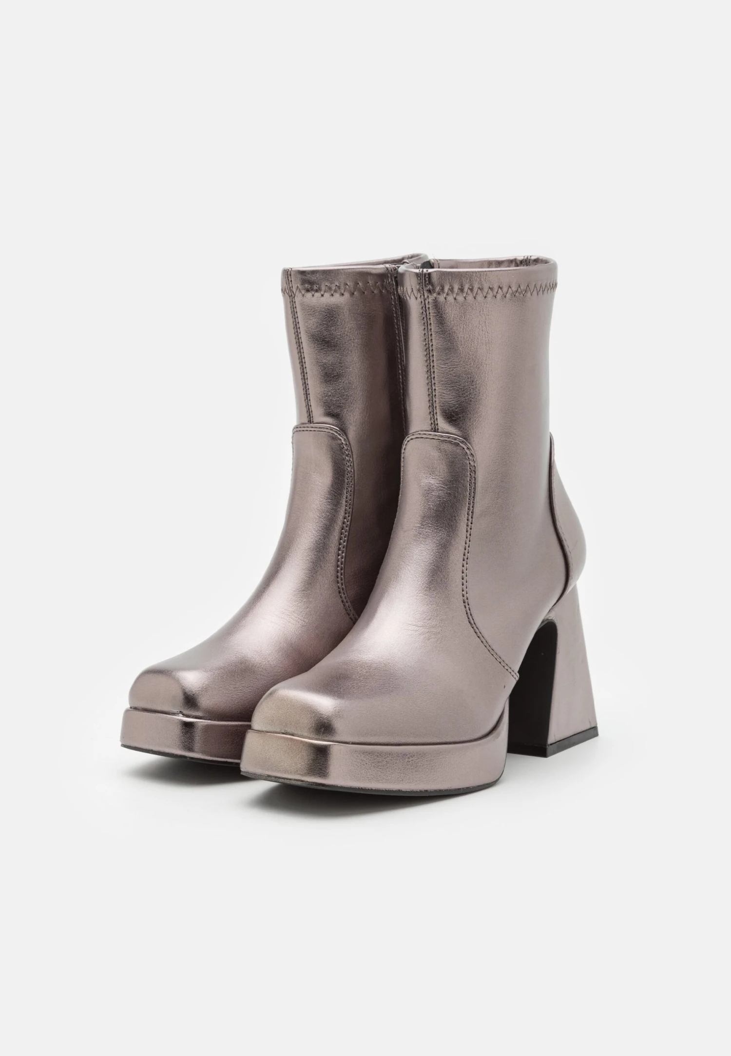 Stivaletti Con Tacco - Silver Even&Odd Stivaletti Con Tacco - Silver -Even&Odd Negozio 183954e98b874198b2f60eaec206efd6 scaled