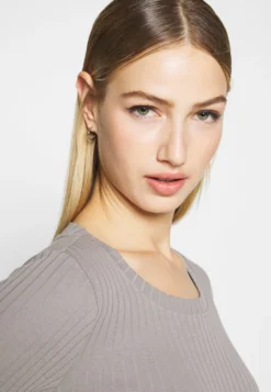 Even&Odd Maglietta A Manica LungaGrey Donna T-shirt E Top EV421D19U-C11 -Even&Odd Negozio 199fa1d172f641b0a11bdd210b63de7e scaled