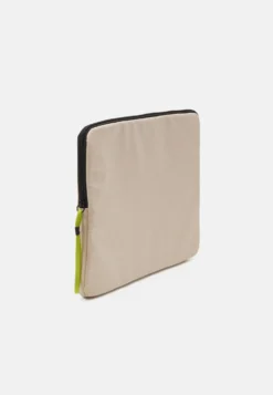 Even&Odd Borsa Porta PcBeige Donna Borse EV451F04G-B11 3 Even&Odd Borsa Porta PcBeige Donna Borse EV451F04G-B11 -Even&Odd Negozio 1ca8f0a0c63a472c9e31b4637ab15281 scaled