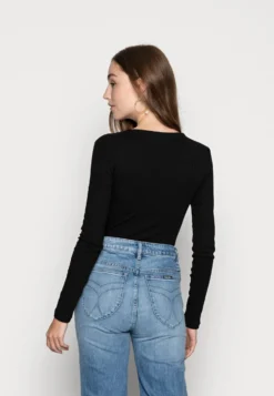 Even&Odd Bodysuit BasicMaglietta A Manica LungaBlack Donna T-shirt E Top EV421D19M-Q11 4 Even&Odd Bodysuit BasicMaglietta A Manica LungaBlack Donna T-shirt E Top EV421D19M-Q11 -Even&Odd Negozio 214c3f710e0c4d9b9a26071e900e8325 scaled