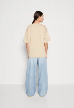 Even&Odd T-Shirt Con StampaBeige Donna T-shirt E Top EV421D25A-B11 -Even&Odd Negozio 22ca7b3fe8ee4dc582fe728bc8118e7c scaled