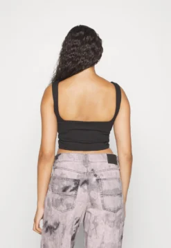 Even&Odd TopBlack Donna T-shirt E Top EV421D26D-Q11 -Even&Odd Negozio 24dfc6e0f41e44c4b1a3de79a35640c2 scaled