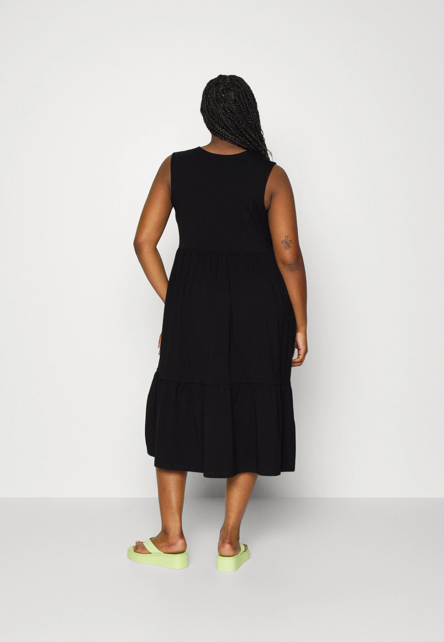 Sleeveless Dress Vestito EstivoBlack Donna Vestiti EVB21C03P-Q11 Sleeveless Dress Vestito EstivoBlack Donna Vestiti EVB21C03P-Q11 -Even&Odd Negozio 26662e67327b4ae1abc3a092613ddfb7 scaled