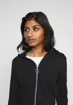 Felpa Con ZipBlack Donna Felpe EVF21J002-Q11 -Even&Odd Negozio 2957bb68d77143cc8d96c5a9ec446503 scaled