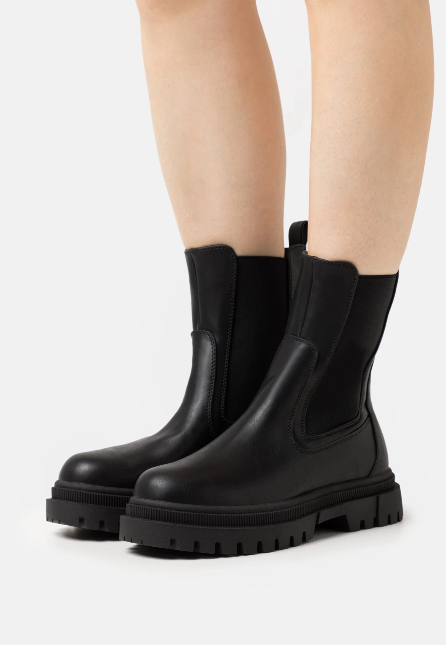 Stivali Da Neve Black Donna Stivali EVC11X00F-Q11 Stivali Da Neve Black Donna Stivali EVC11X00F-Q11 -Even&Odd Negozio 32c1e015e35f4473be0f5db21c26afc1 scaled