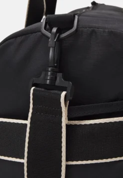 Even&Odd Borsa Da ViaggioBlack Donna Borse EV451H14T-Q11 5 Even&Odd Borsa Da ViaggioBlack Donna Borse EV451H14T-Q11 -Even&Odd Negozio 33ce77cd544c47b4af619f480232e9b7 scaled