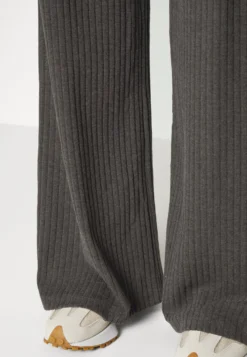 Even&Odd Pantaloni SportiviMottled Dark Grey Donna Pantaloni EV421A0BA-C11 -Even&Odd Negozio 34699b04d282478c8a73ac4d5b605a0a scaled