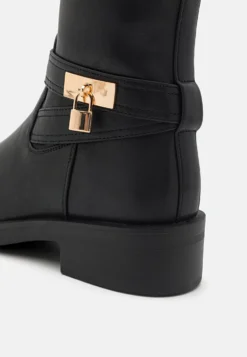 Even&Odd Stivali AltiBlack Donna Stivali EV411A0XN-Q11 -Even&Odd Negozio 35ce6d4c5c874bed88140f91bdaff815 scaled