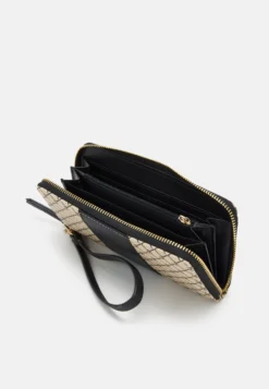 Even&Odd PortafoglioBlack Donna Portafogli E Portachiavi EV451F04H-Q11 -Even&Odd Negozio 36317329298a4d5c8a3e2d0184584188 scaled