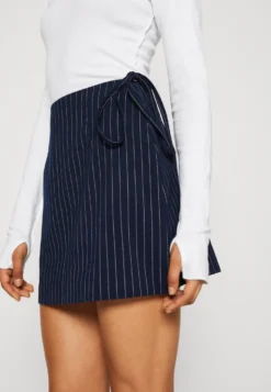 Even&Odd MinigonnaDark Blue Donna Gonne EV421B0C4-K11 -Even&Odd Negozio 3d9226b300cc4398a2750f37460863d2 scaled