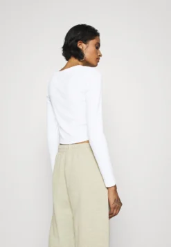 Even&Odd 3Er PackMaglietta A Manica LungaBlack/White/Light Grey Donna T-shirt E Top EV421D1HT-Q11 -Even&Odd Negozio 4152d9c1fbfc4ebfb84bf96f87b83ec1 scaled