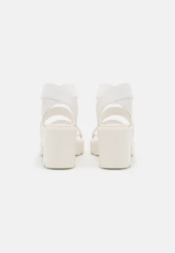 Sandali Con PlateauWhite Donna Sandali EVC11A01L-A11 -Even&Odd Negozio 420e48c7336645448808a00eda90d697 scaled