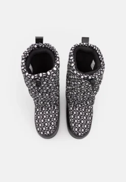 Even&Odd Stivali Da Neve Black Donna Stivali EV411X024-Q11 -Even&Odd Negozio 4663967be0514aaaba114a294110f6bb scaled