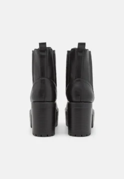 Stivaletti Con PlateauBlack Donna Stivali EVC11N02H-Q11 5 Stivaletti Con PlateauBlack Donna Stivali EVC11N02H-Q11 -Even&Odd Negozio 4902fa4735b242d49267c6c83874cca3 scaled