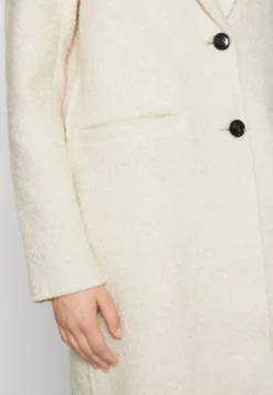 Even&Odd Cappotto CortoOff White Donna Cappotti EV421U038-A11 -Even&Odd Negozio 4a5b6dd512654cd49db26f0f3c3f4e12 scaled