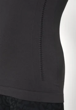 TopBlack Donna T-shirt E Top EV941D05S-Q11 -Even&Odd Negozio 4d46450d23ba4881ad467e5ea8effe90 scaled