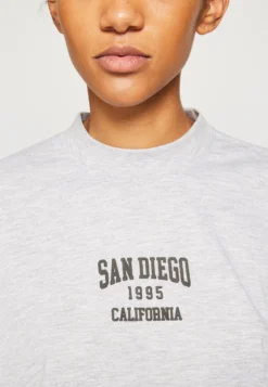 Even&Odd T-Shirt Con StampaMottled Light Grey Donna T-shirt E Top EV421D256-C11 7 Even&Odd T-Shirt Con StampaMottled Light Grey Donna T-shirt E Top EV421D256-C11 -Even&Odd Negozio 4d7c8ff0c9d9430185ad265f8129e634 scaled