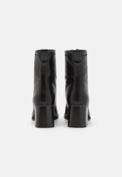 Even&Odd StivalettiBlack Donna Stivaletti EV411N0JA-Q11 -Even&Odd Negozio 516a3ce91ba54ed4bc5baddbf509d30b scaled