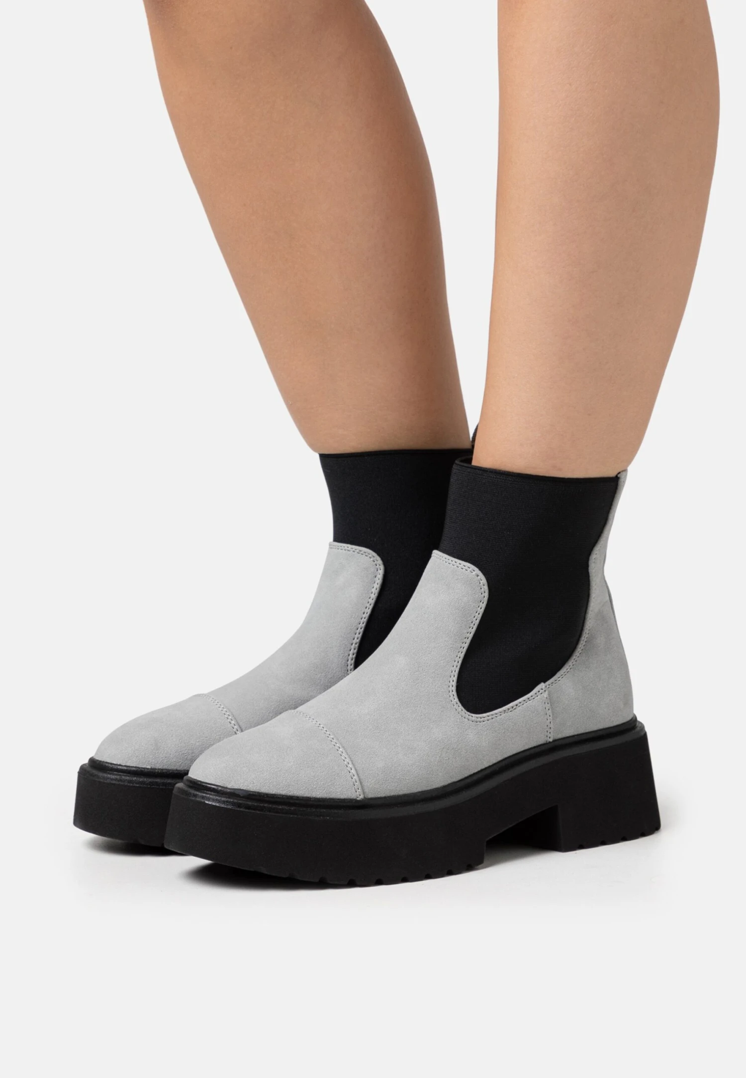 Stivaletti Con PlateauGrey Donna Stivaletti EV411N0J4-C11 Even&Odd Stivaletti Con PlateauGrey Donna Stivaletti EV411N0J4-C11 -Even&Odd Negozio 59926b263af44e1f96e4e942f9c52722 scaled