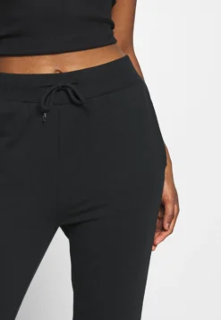 2 PackPantaloni SportiviBlack/Grey Donna Pantaloni EVF21A00N-Q11 -Even&Odd Negozio 5a5b7001c4594f3d9d747c6b96aa018d scaled