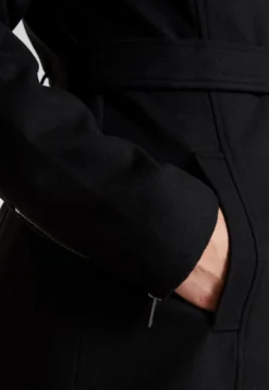 Even&Odd Cappotto CortoBlack Donna Cappotti EV421U020-Q11 -Even&Odd Negozio 5de84a9ba65b4a5dbf271b9029caea54 scaled