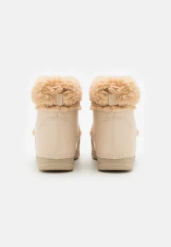 Even&Odd Stivali Da Neve Beige Donna Stivali EV411X01X-B11 -Even&Odd Negozio 657b6ef8fb6940cd9547ae5eace2f920 scaled