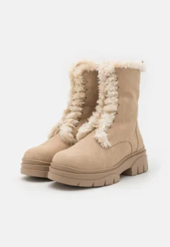 Stivaletti Con PlateauBeige Donna Stivaletti EVC11X00I-B11 3 Stivaletti Con PlateauBeige Donna Stivaletti EVC11X00I-B11 -Even&Odd Negozio 6d1cb23c845a472fa367a57f21de1b07 scaled