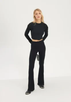 Even&Odd Maglietta A Manica LungaBlack Donna T-shirt E Top EV421D24O-Q11 3 Even&Odd Maglietta A Manica LungaBlack Donna T-shirt E Top EV421D24O-Q11 -Even&Odd Negozio 70ac3df2eba04c2fb2ac57bcdec66730 scaled