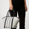 Even&Odd Borsa A ManoWhite/Black Donna Borse EV451H15L-A11 -Even&Odd Negozio 70bfad0ec4a041b9b2b7a205257d372a scaled