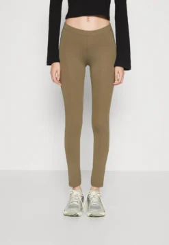 Even&Odd 2 PackLeggingsBlack/Dark Green Donna Pantaloni EV421A07V-Q17 3 Even&Odd 2 PackLeggingsBlack/Dark Green Donna Pantaloni EV421A07V-Q17 -Even&Odd Negozio 72f2d9ba66ef4a51928733cb1c1ac833 scaled