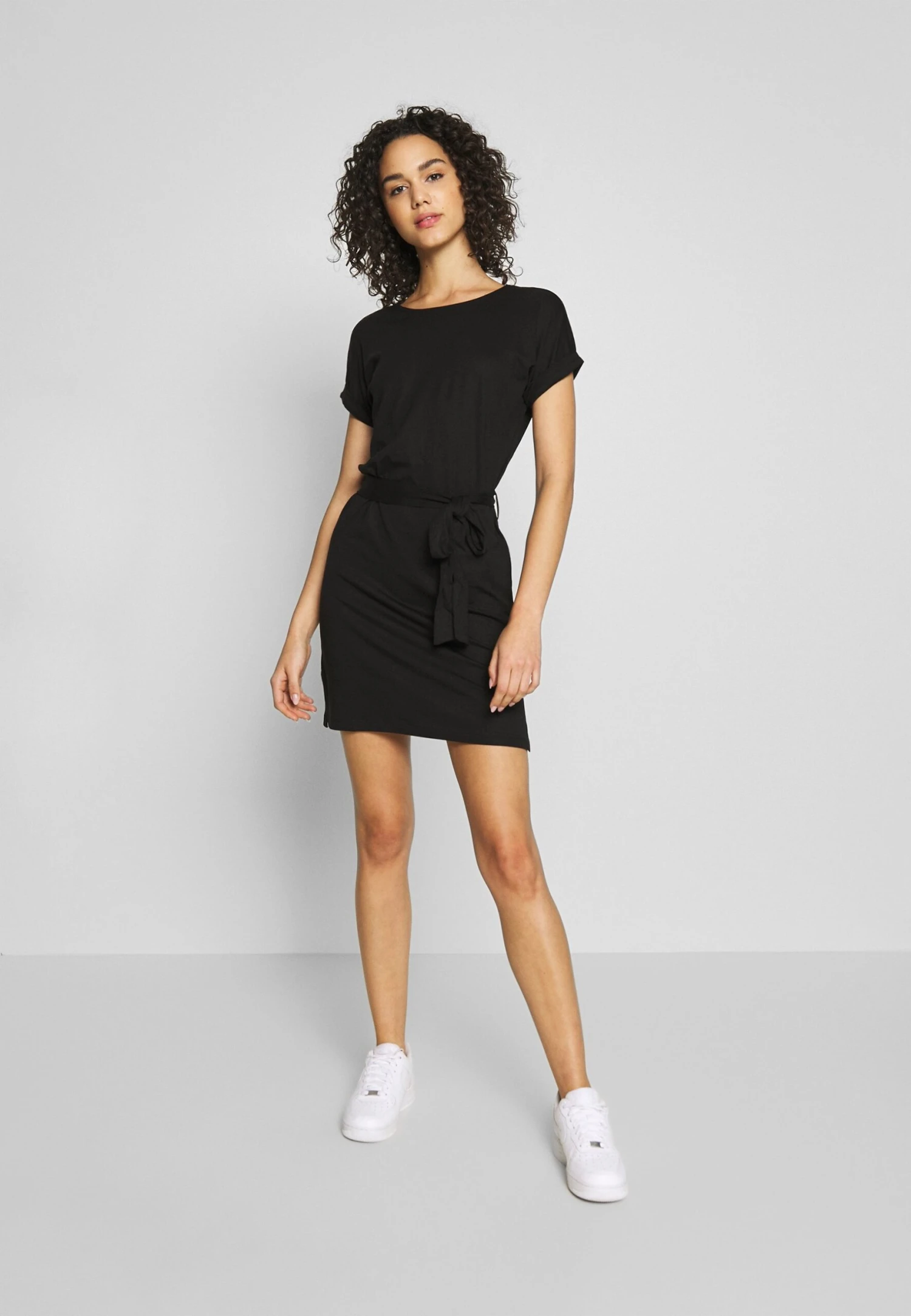 Basic Short Sleeves Mini Belted Dress - Vestito Di Maglina - Black/Black Even&Odd Basic Short Sleeves Mini Belted Dress - Vestito Di Maglina - Black/Black -Even&Odd Negozio 734acddaee2a41e79c3065f1007bd6be scaled