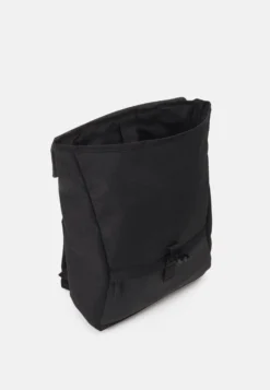 Even&Odd ZainoBlack Donna Borse EV451Q04H-Q11 -Even&Odd Negozio 764d8c732793405fbaf48150eaba8024 scaled