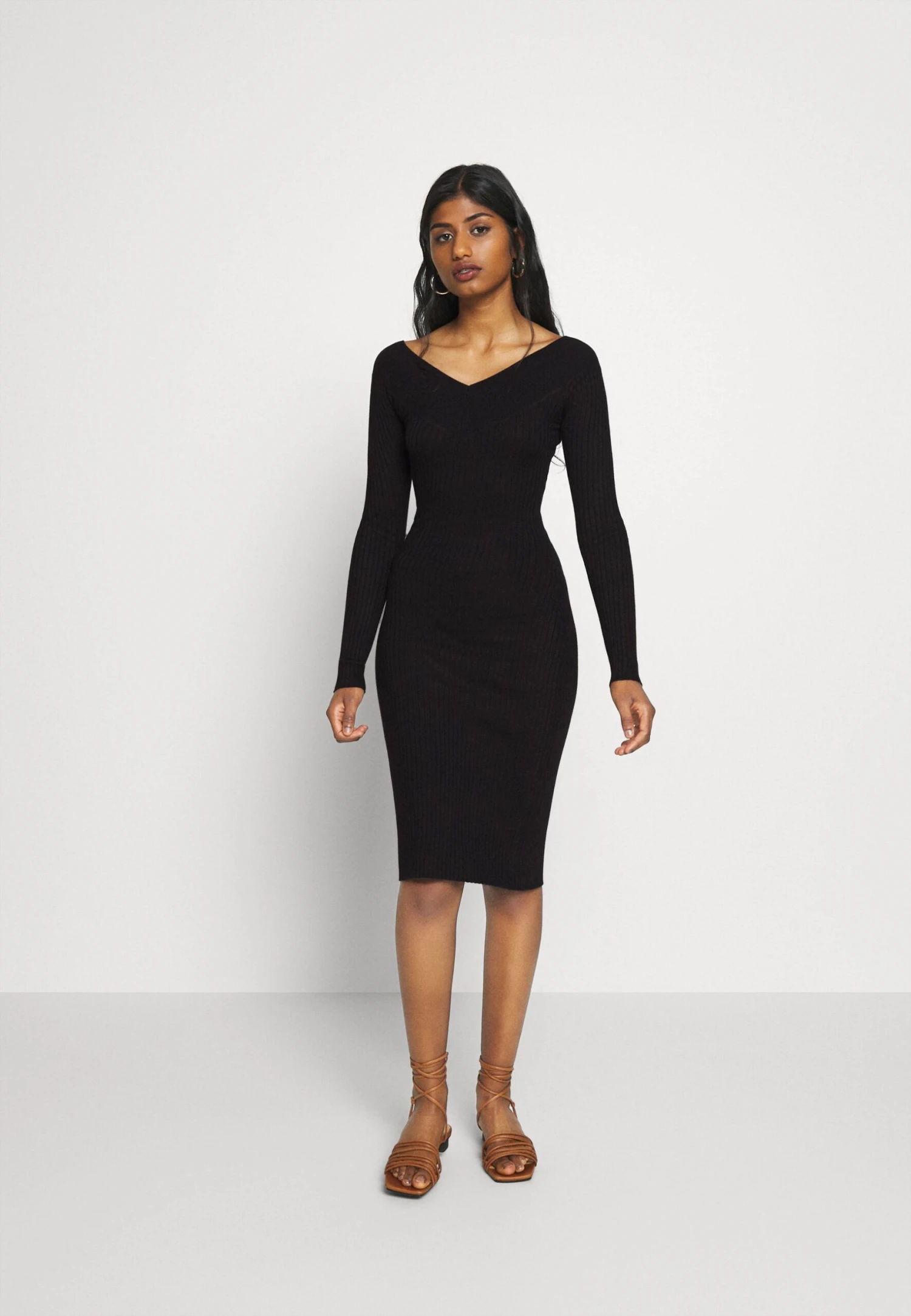 V Ausschnitt Ripp Mini Bodycon StrickkleidTubinoBlack Donna Vestiti EVF21C01P-Q11 V Ausschnitt Ripp Mini Bodycon StrickkleidTubinoBlack Donna Vestiti EVF21C01P-Q11 -Even&Odd Negozio 7a3d3bf8dd744d308335e2d0c685a912 scaled