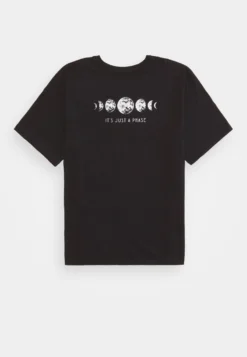 Even&Odd T-Shirt Con StampaBlack Donna T-shirt E Top EV421D1ZB-Q11 -Even&Odd Negozio 7fe044c314a84eafa25d5b7de9d07602 scaled