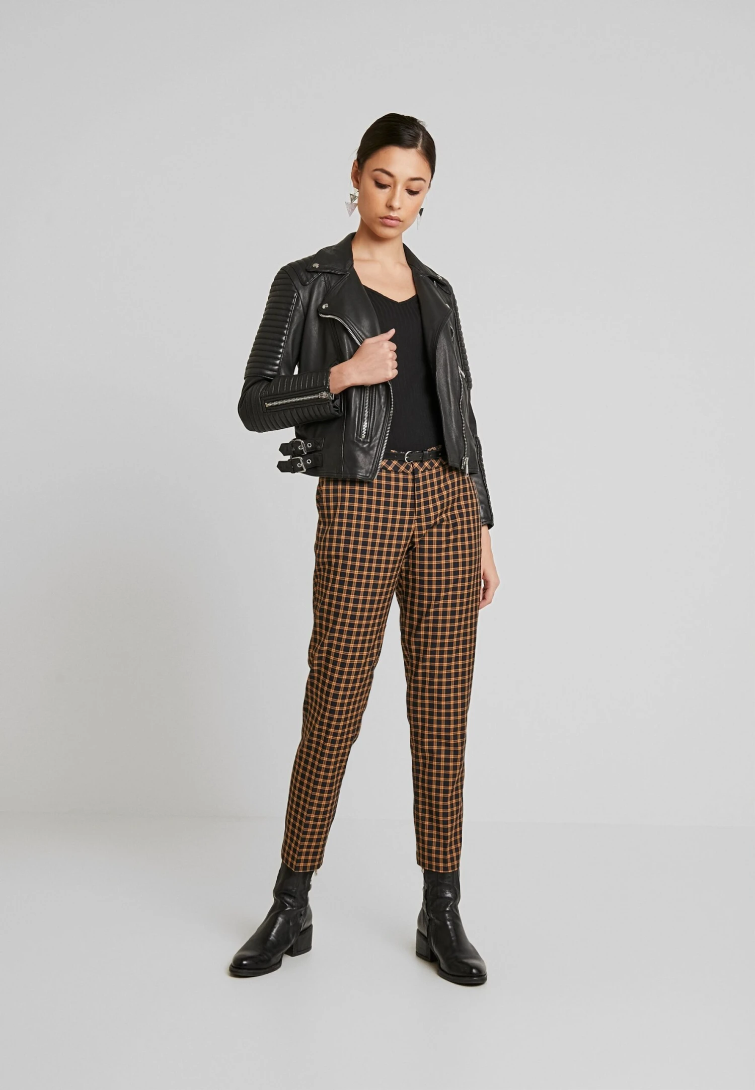 Maglietta A Manica LungaBlack Donna T-shirt e top EV421D19N-Q11 Even&Odd Maglietta A Manica LungaBlack Donna T-shirt E Top EV421D19N-Q11 -Even&Odd Negozio 84ae651b0ab0405baf65dc6fa1acf4ac scaled