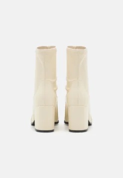 Even&Odd StivalettiBeige Donna Stivaletti EV411N07I-B11 5 Even&Odd StivalettiBeige Donna Stivaletti EV411N07I-B11 -Even&Odd Negozio 8bf85d626ccc4098bab5131abe48bf0d scaled