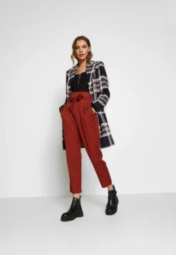 Even&Odd Maglietta A Manica LungaBlack Donna T-shirt E Top EV421D1BK-Q11 3 Even&Odd Maglietta A Manica LungaBlack Donna T-shirt E Top EV421D1BK-Q11 -Even&Odd Negozio 96c81dd0bba94d818cdc997c0f1ae0d8 scaled