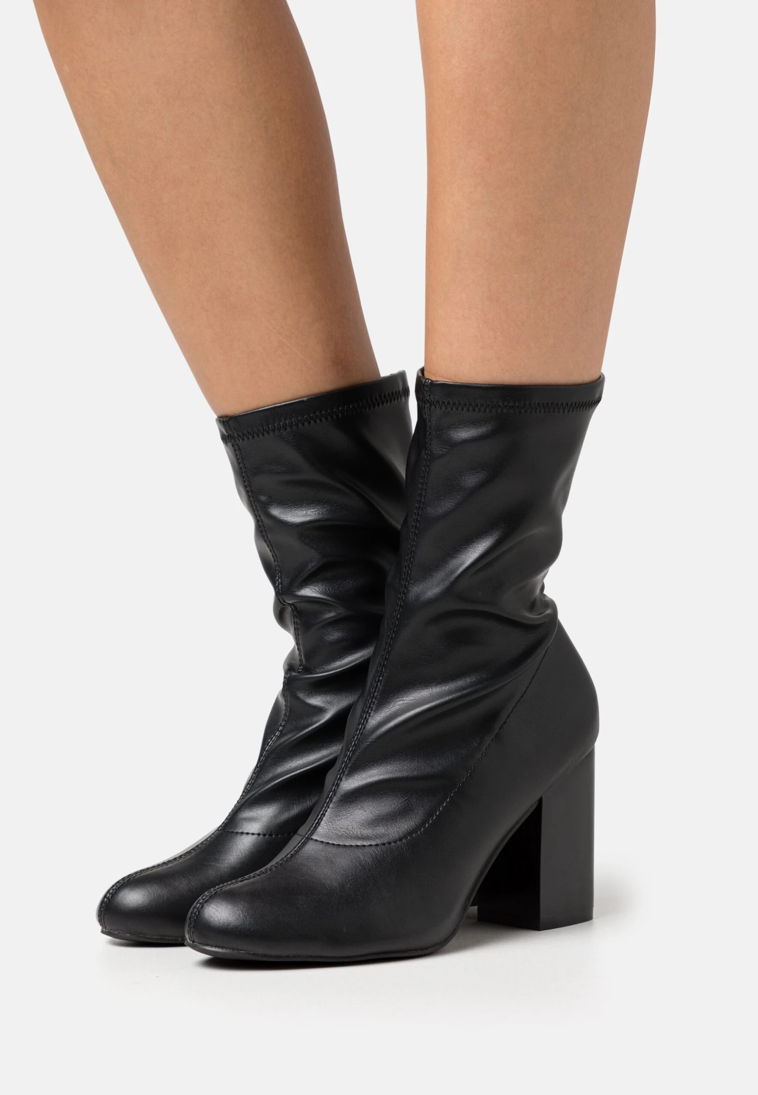 Stivaletti Con TaccoBlack Donna Stivaletti EV411N03E-Q14 Even&Odd Stivaletti Con TaccoBlack Donna Stivaletti EV411N03E-Q14 -Even&Odd Negozio 9a55b864096441f5ac22673fccdcb9f9 scaled