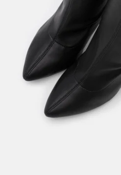 Even&Odd Stivali Con I TacchiBlack Donna Stivali EV411A0LK-Q11 -Even&Odd Negozio 9adda94d18f74a01bdf0efa58f84892b scaled