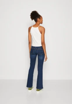 Even&Odd TopOff-White Donna T-shirt E Top EV421D1CA-A11 4 Even&Odd TopOff-White Donna T-shirt E Top EV421D1CA-A11 -Even&Odd Negozio 9b9ba588451c4a31ade84f5a974d5f68 scaled