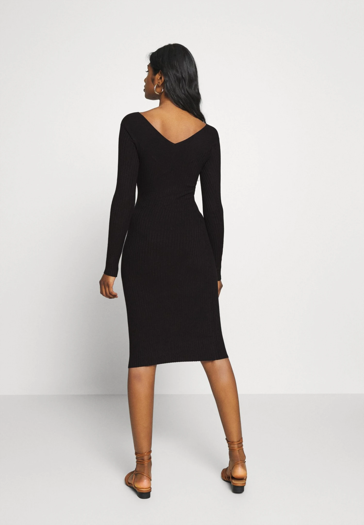 V Ausschnitt Ripp Mini Bodycon StrickkleidTubinoBlack Donna Vestiti EVF21C01P-Q11 V Ausschnitt Ripp Mini Bodycon StrickkleidTubinoBlack Donna Vestiti EVF21C01P-Q11 -Even&Odd Negozio 9c1e4c4779234b62b2c91f975c267604 scaled